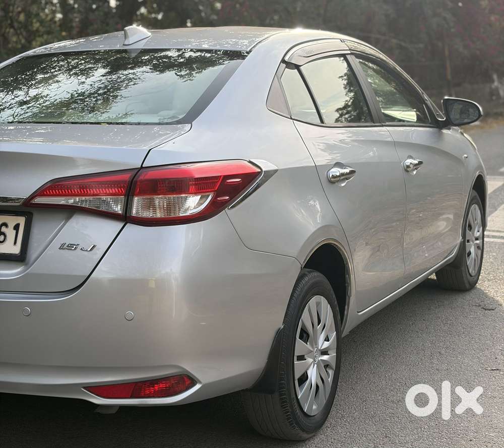 Toyota Yaris J Cvt, 2018, Petrol