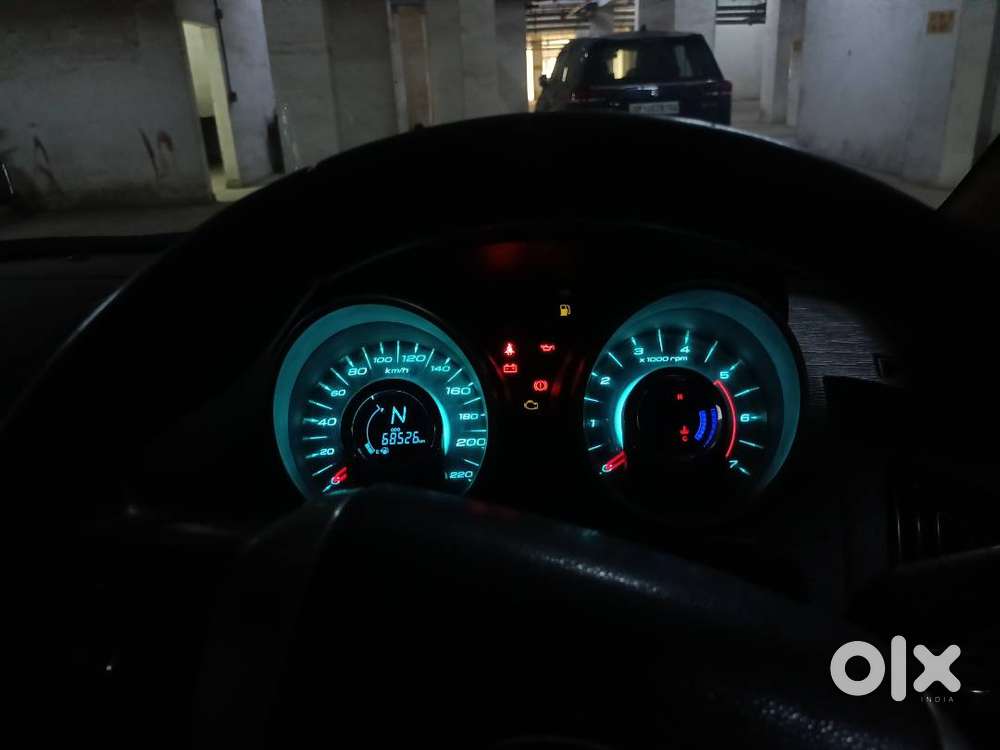 Mahindra Xuv500 2016 Diesel 68526 Km Driven