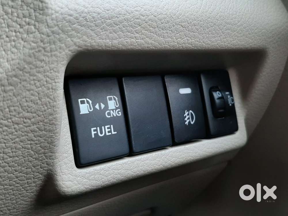 Maruti Suzuki Ertiga 2022-2023 Vxi Cng, 2022