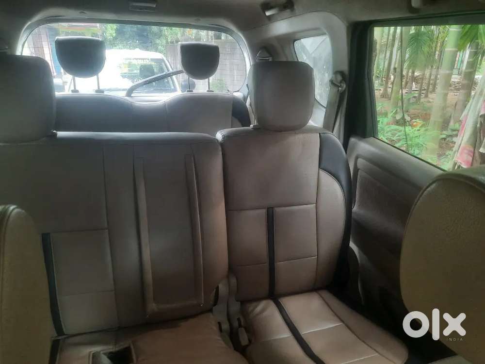 Maruti Suzuki Ertiga  Zxi 2012