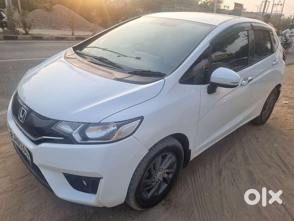 Automatic Honda Jazz 1st Owner New Tyres