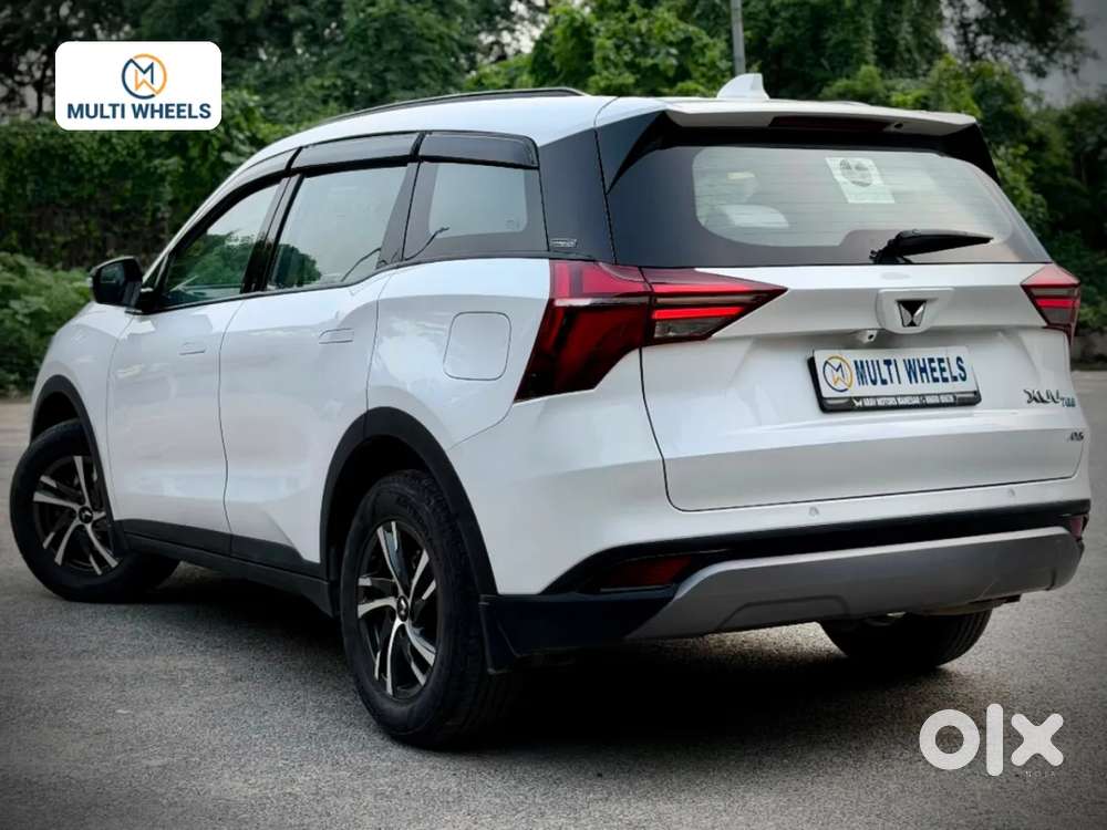 Mahindra Xuv700 2.0 Ax 5 Petrol Mt 7 Str, 2024, Petrol