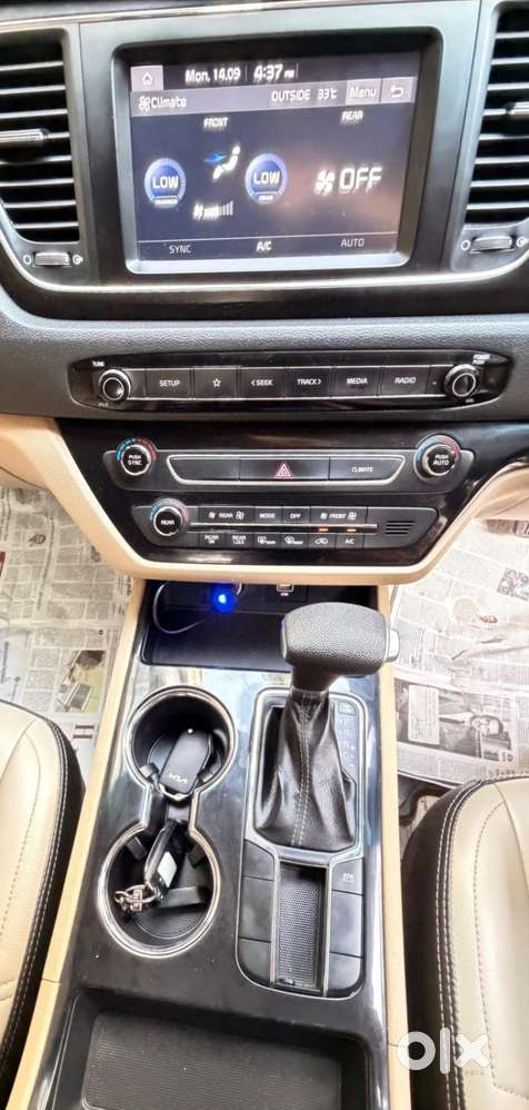 Kia Carnival Premium, 2020, Diesel