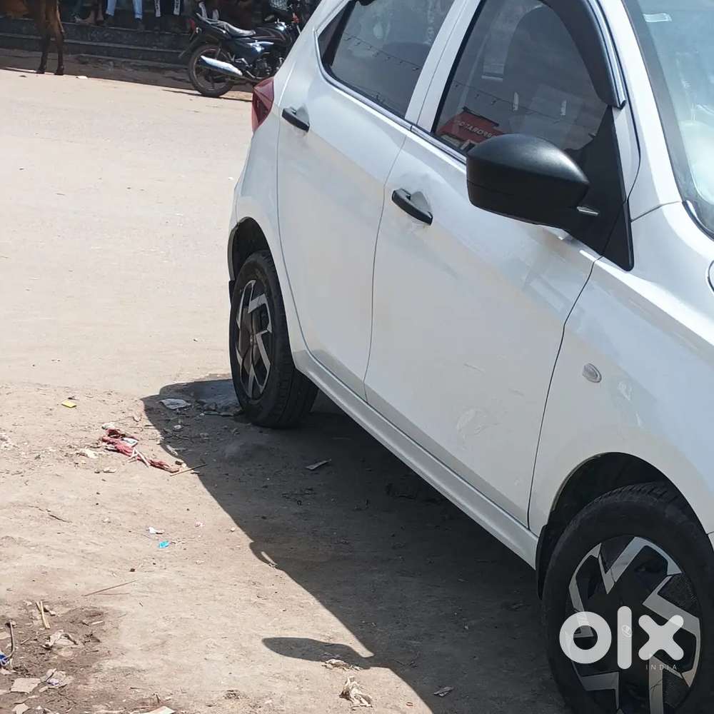 Tata Tiago I Cng ,cng  Company Fited 2025 Purchasing Date