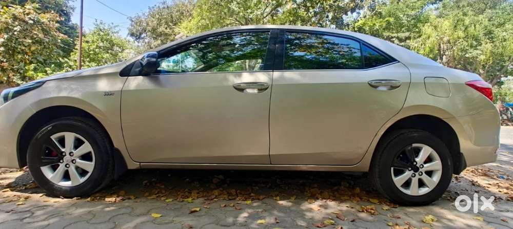 Toyota Corolla Altis 1.8 G Cvt, 2015, Petrol