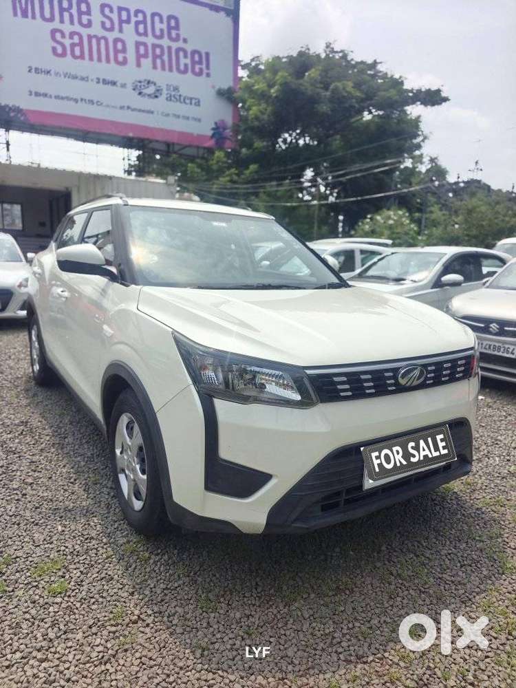 Mahindra Xuv300 1.2 W6 Amt Petrol, 2022, Petrol