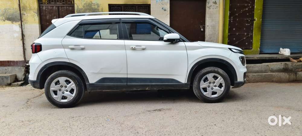 2022 Hyundai Venue Manual Petrol