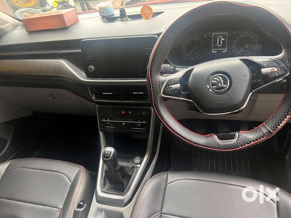 Skoda Kushaq 1.0 Tsi Ambition, 2023, Petrol