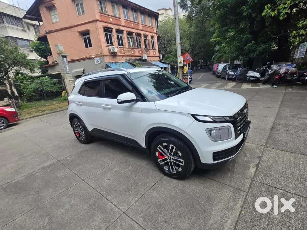 Hyundai Venue 2024 Diesel 33000 Km Driven Manual 1st Owner