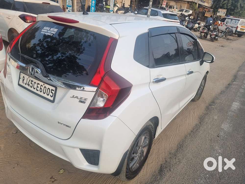 Automatic Honda Jazz 1st Owner New Tyres