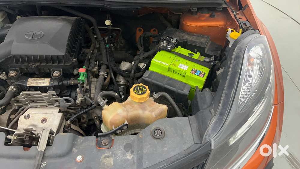 Tata Nexon 1.2 Revotron Xza Plus (o) Dual Tone, 2018, Petrol