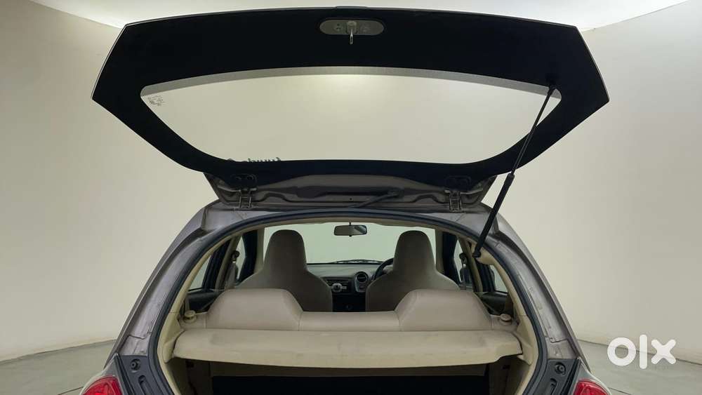Honda Brio V Mt, 2013, Petrol
