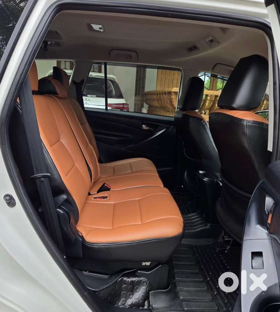 Toyota Innova Crysta 2023