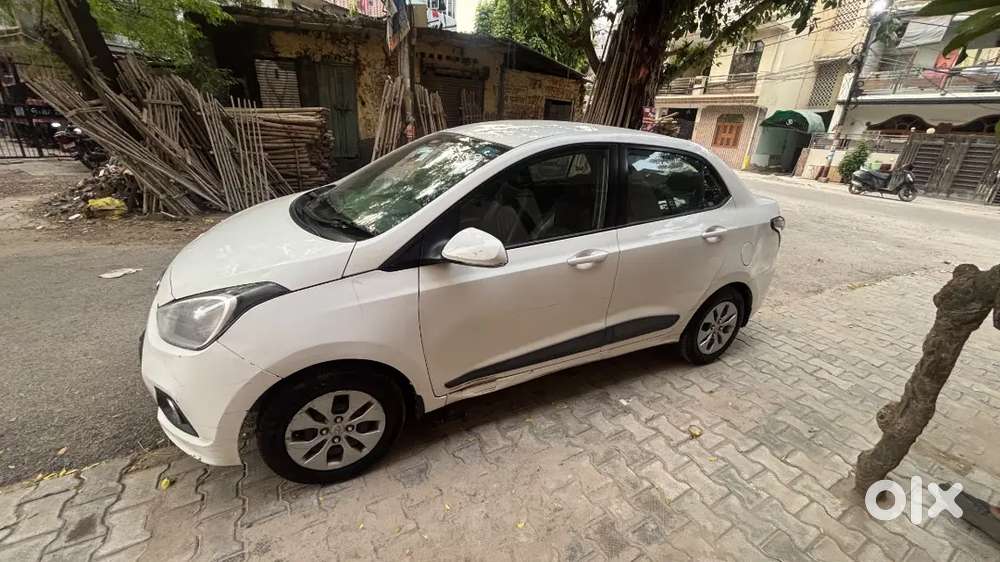 Hyundai Xcent 2015 Petrol Model