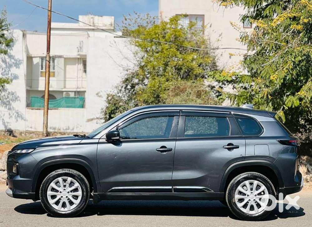 Maruti Suzuki Grand Vitara 1.5 Delta Smart Hybrid At, 2023, Petrol