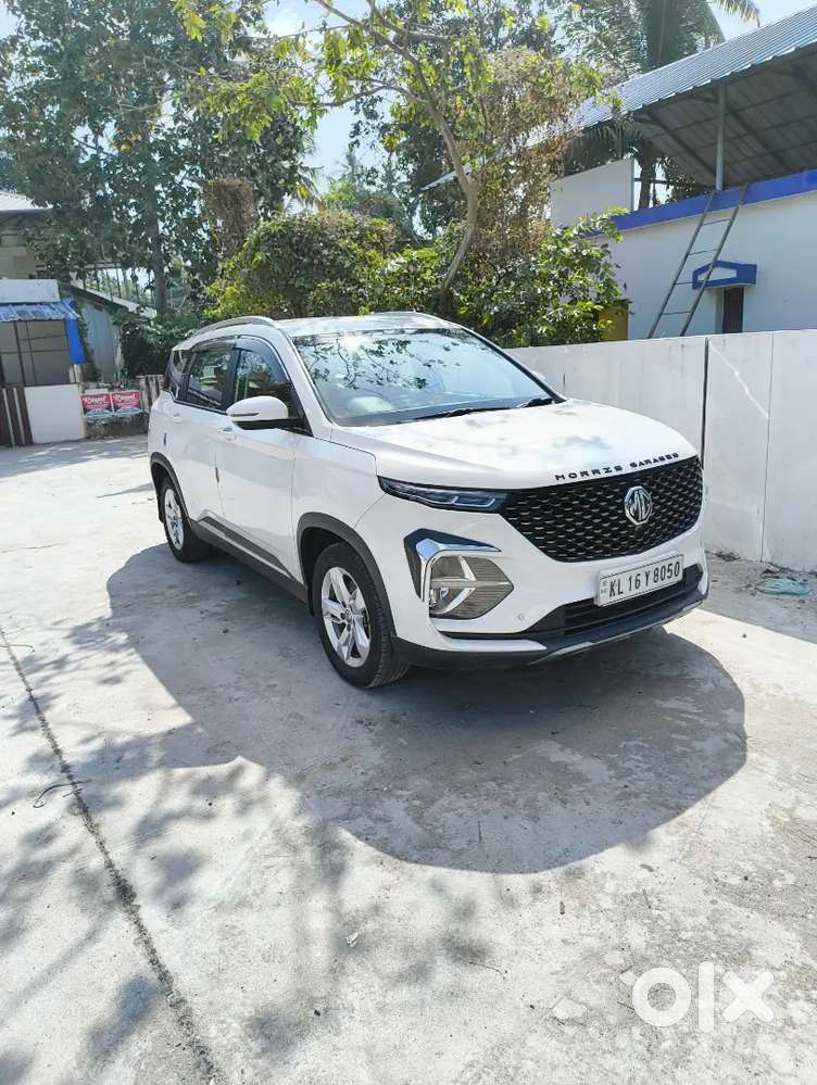 Mg Hector Plus 2021 Petrol 33200 Km Driven