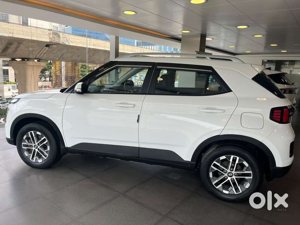 Hyundai Venue Sx Dual Tone Diesel, 2023, Diesel