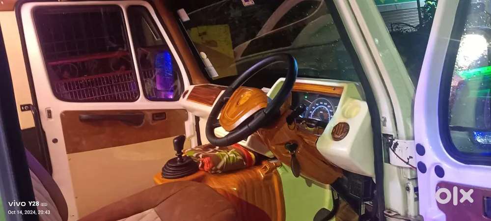 Force Motors Trax Cruiser 2022 Diesel 136000 Km Driven