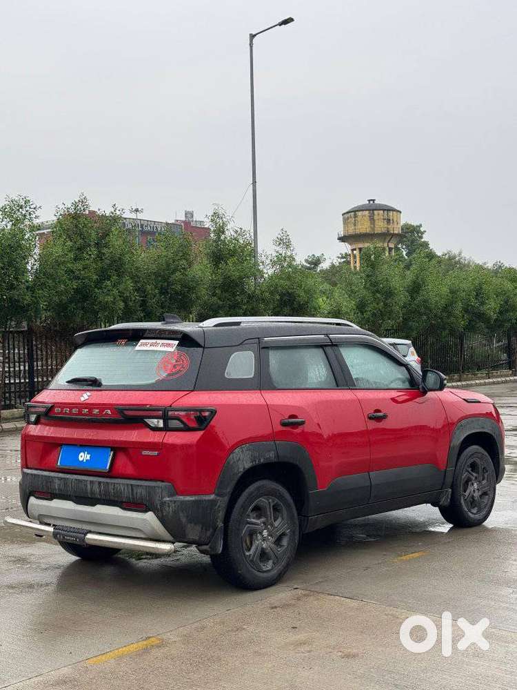 Maruti Suzuki Brezza 1.5 Zxi Cng Dual Tone, 2022, Petrol