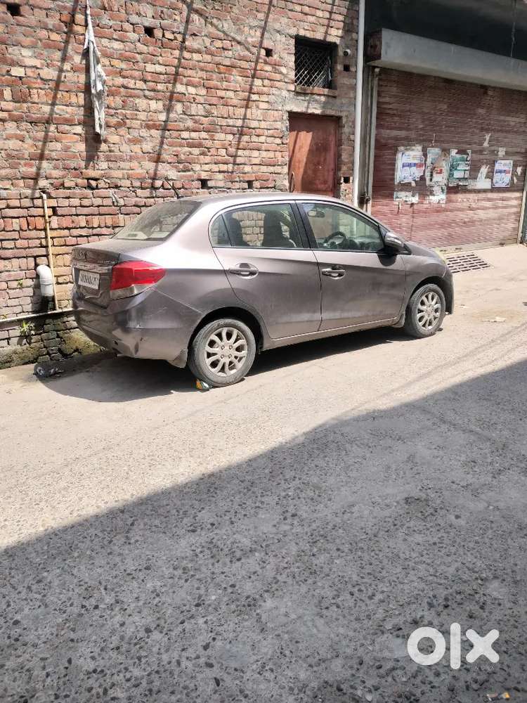 Honda Amaze 2013 Petrol - Well Maintained