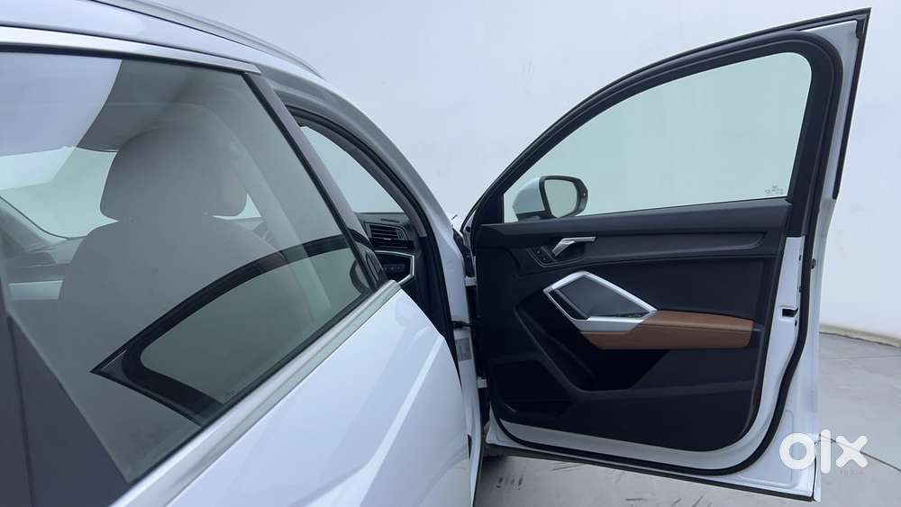 Audi Q3 40 Tfsi Premium Plus, 2022, Petrol