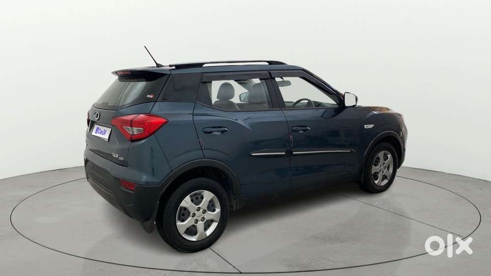 Mahindra Xuv300 1.2 W6 Amt Petrol, 2021, Petrol