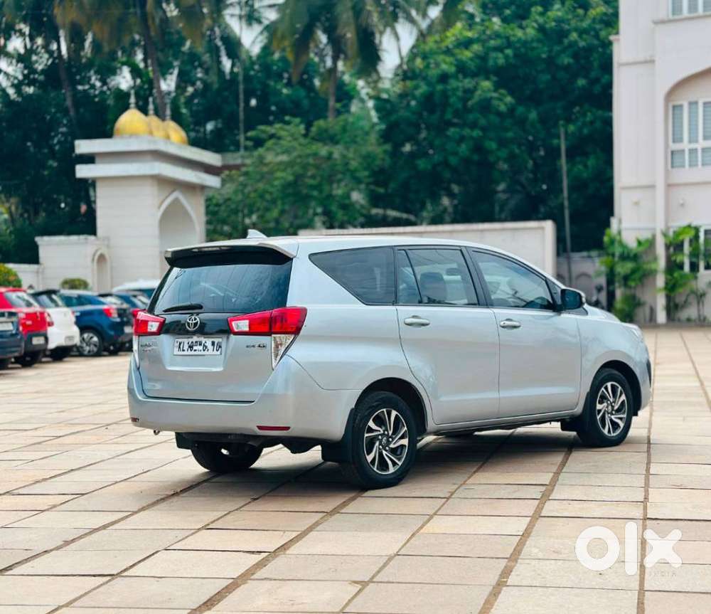 Toyota Innova Crysta 2.4 G Mt 7 Str, 2022, Diesel