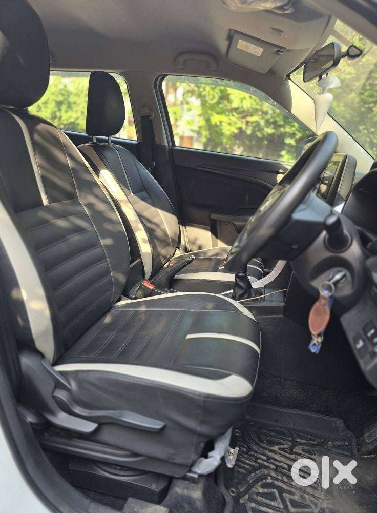 Maruti Suzuki Brezza 1.5 Vxi Cng, 2023, Cng & Hybrids