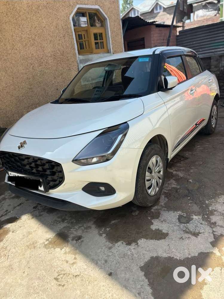 Maruti Suzuki Swift 2024 Petrol  5400 Km Driven