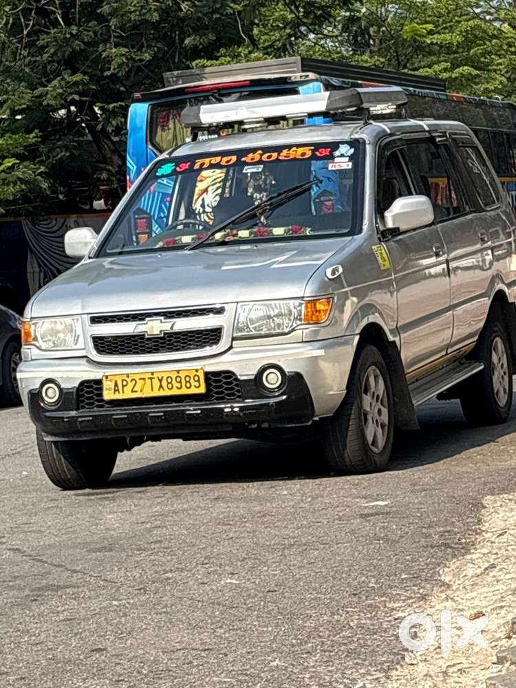Chevrolet Tavera 2015 Model