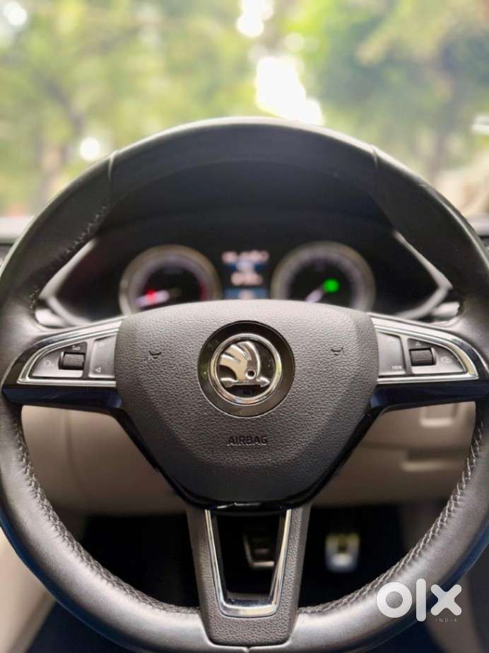 Skoda Superb 2.0 Tsi At L&k, 2020, Petrol
