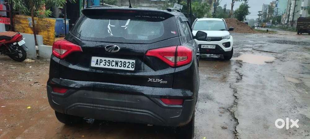 Mahindra Xuv300 1.2 W6 2019