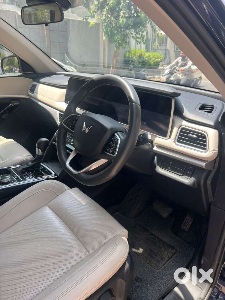 Mahindra Xuv700 Ax7 Luxury Pack Awd, 2022, Diesel
