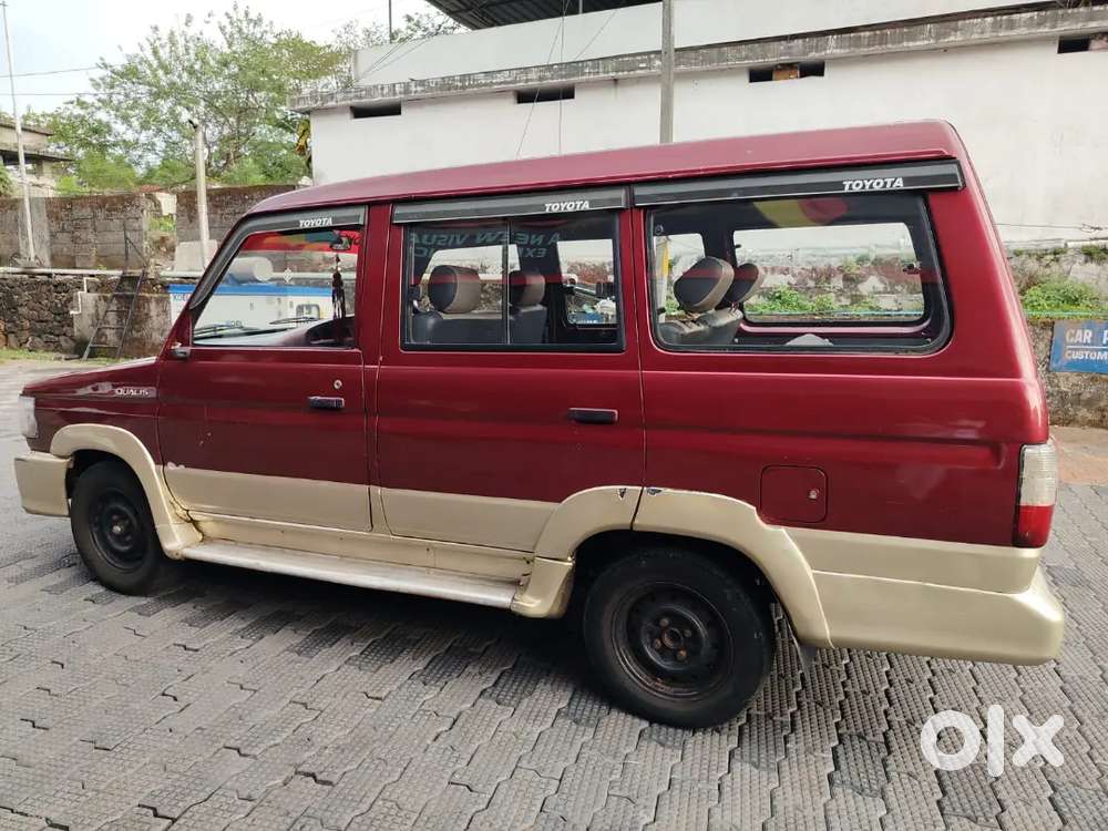 Toyota Qualis 2001 Diesel 250000 Km Driven
