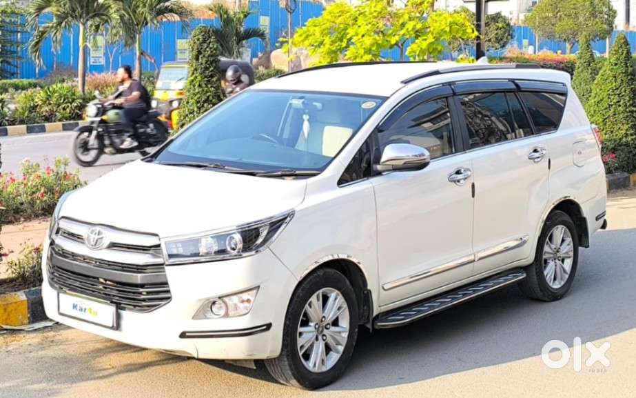 Toyota Innova Crysta