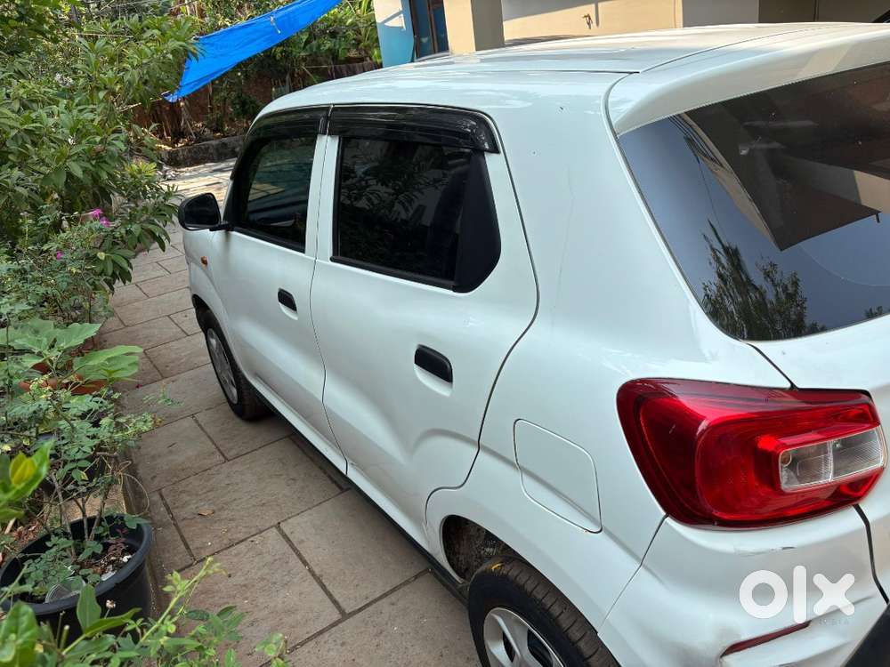 Maruti Suzuki Spresso Petrol Colour Superior White