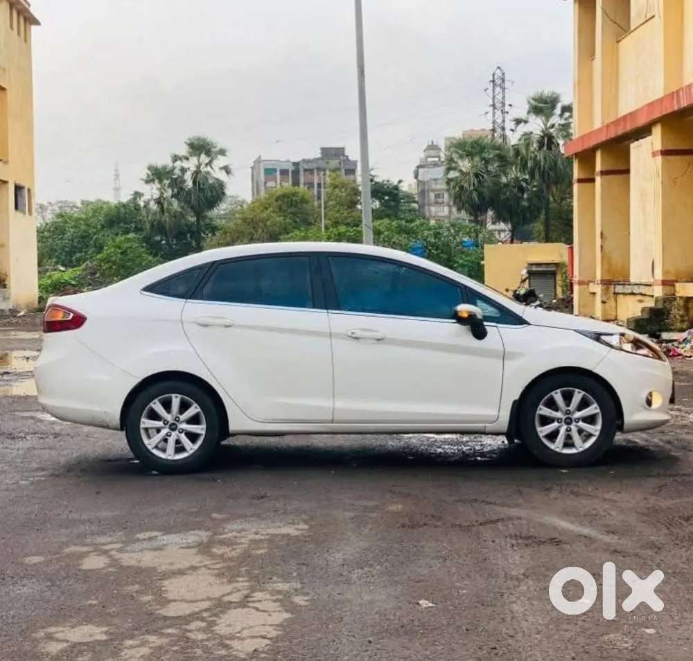 Ford Fiesta Titanium 2013