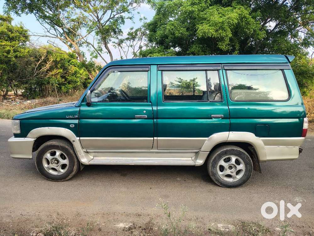 Toyota Qualis - 2004