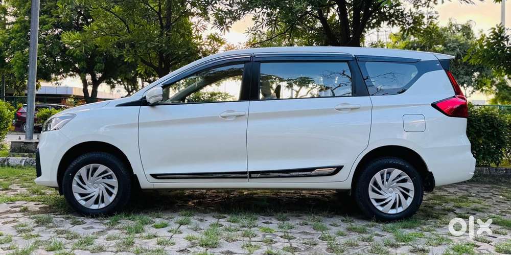 Maruti Suzuki Ertiga 1.5 Vxi, 2025, Cng & Hybrids