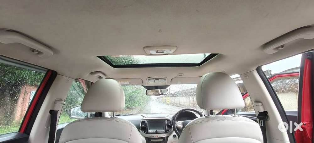 Mahindra Xuv300 W8 Option Dual Tone, 2021, Petrol