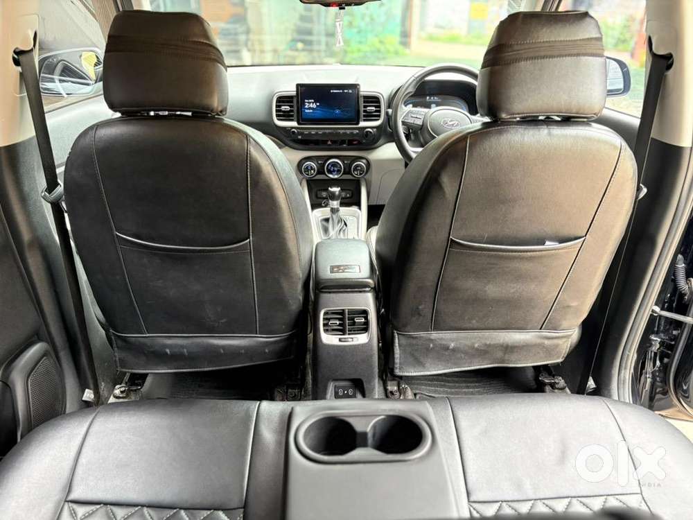 Hyundai Venue 2022 Petrol Well Maintained