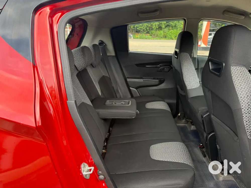 Mahindra Kuv 100 K8 G80 6s R