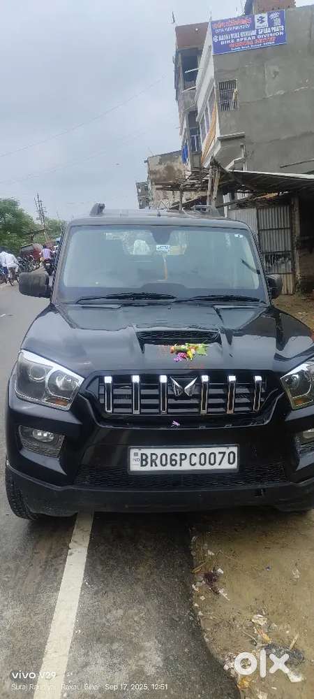 Mahindra Scorpio 2015 Diesel Well Maintained