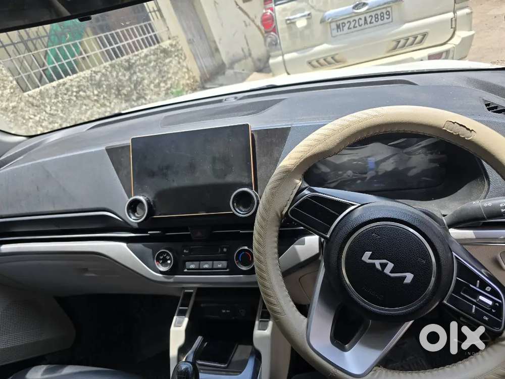 Kia Carens G 2024 Petrol Manual 7-seater