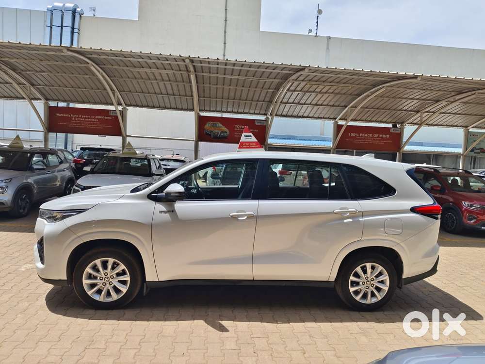 Toyota Innova Hycross 2.0 Vx (o) Hybrid 7 Str, 2024, Petrol