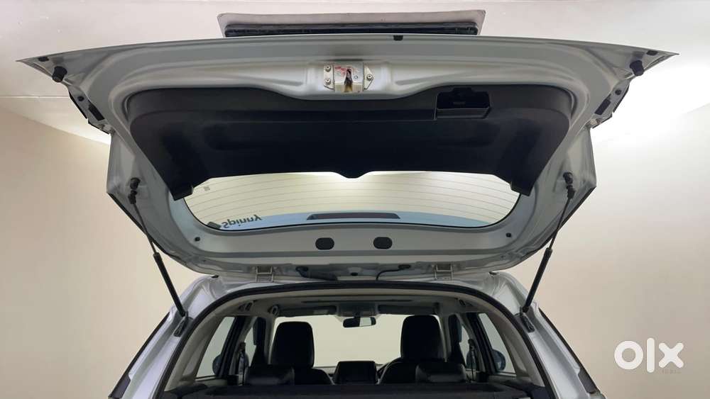 Maruti Suzuki Vitara Brezza 1.5 Zxi At, 2023, Petrol