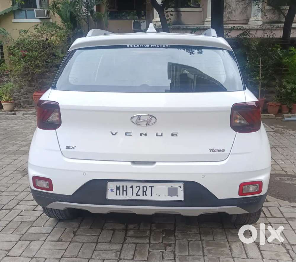 Hyundai Venue Sx Plus Turbo At Petrol
 •  Year: 2019
 •  Variant: Sx P