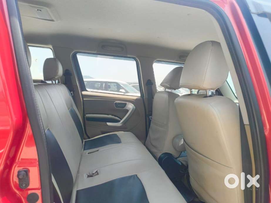Mahindra Tuv 300 T10, 2018, Diesel