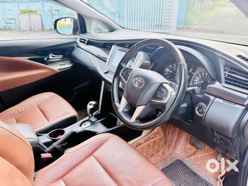 Toyota Innova Crysta 2016