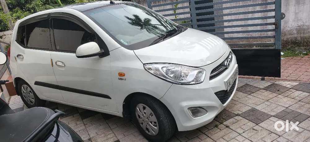 Hyundai I10 Sportz 2011 Petrol